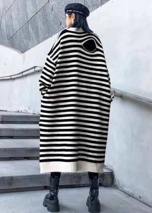 Oversized-striped-Sweater-dres